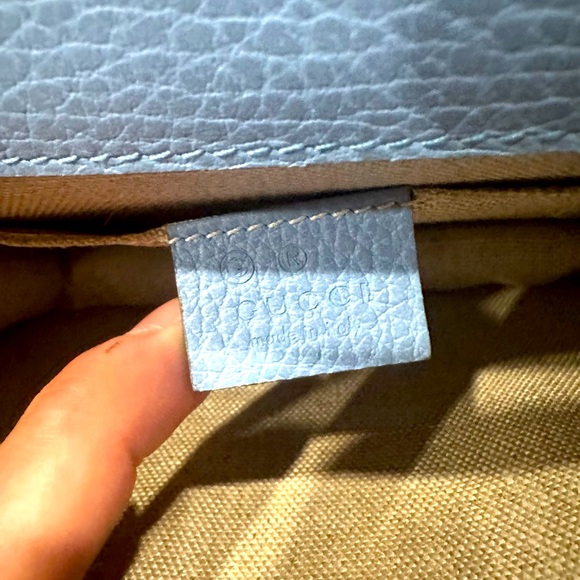 🔥FLASH SALE🔥✨💎GUCCI💎✨Pebbled leather Interlocking GG Crossbody w/Dustbag - Picture 3 of 12